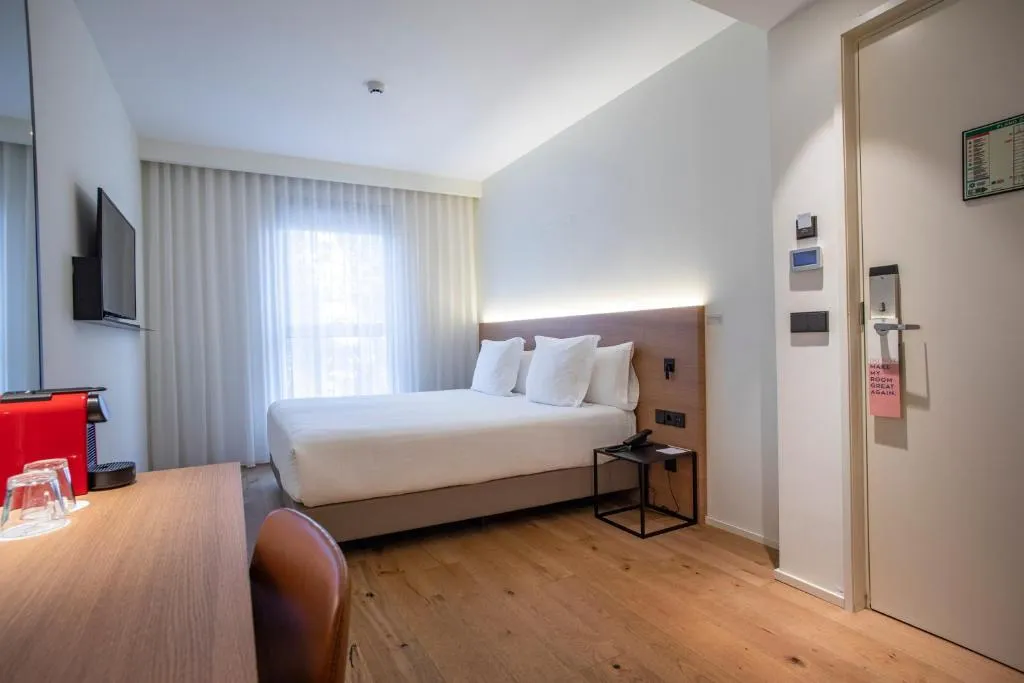 DOUBLE BASIC Room, Paxton Barcelona, Barcelona