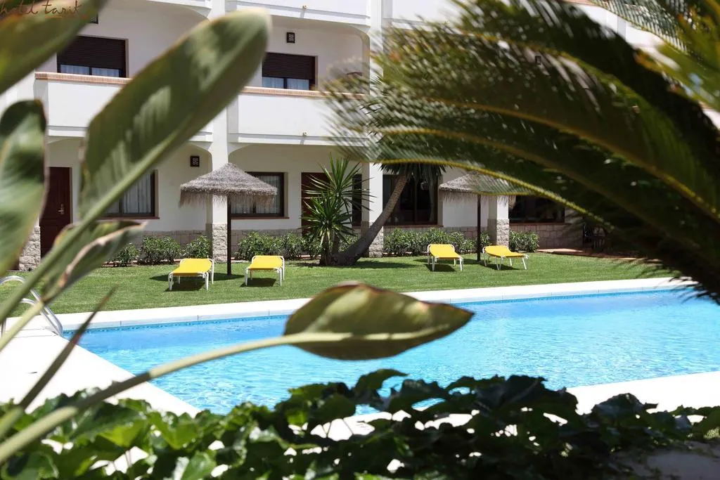 Pool, Tarik, Costa Del Sol