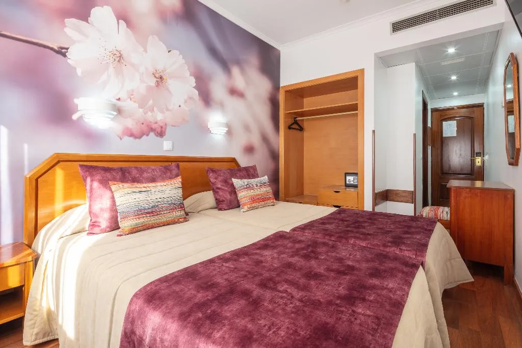 Double or Twin STANDARD Room, Anjos, Lisbon