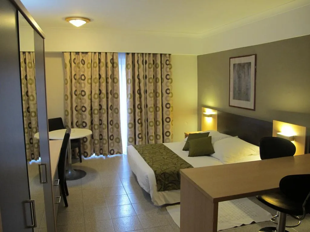 APARTMENT CAPACITY 4 Room, Park Hotel, Malta
