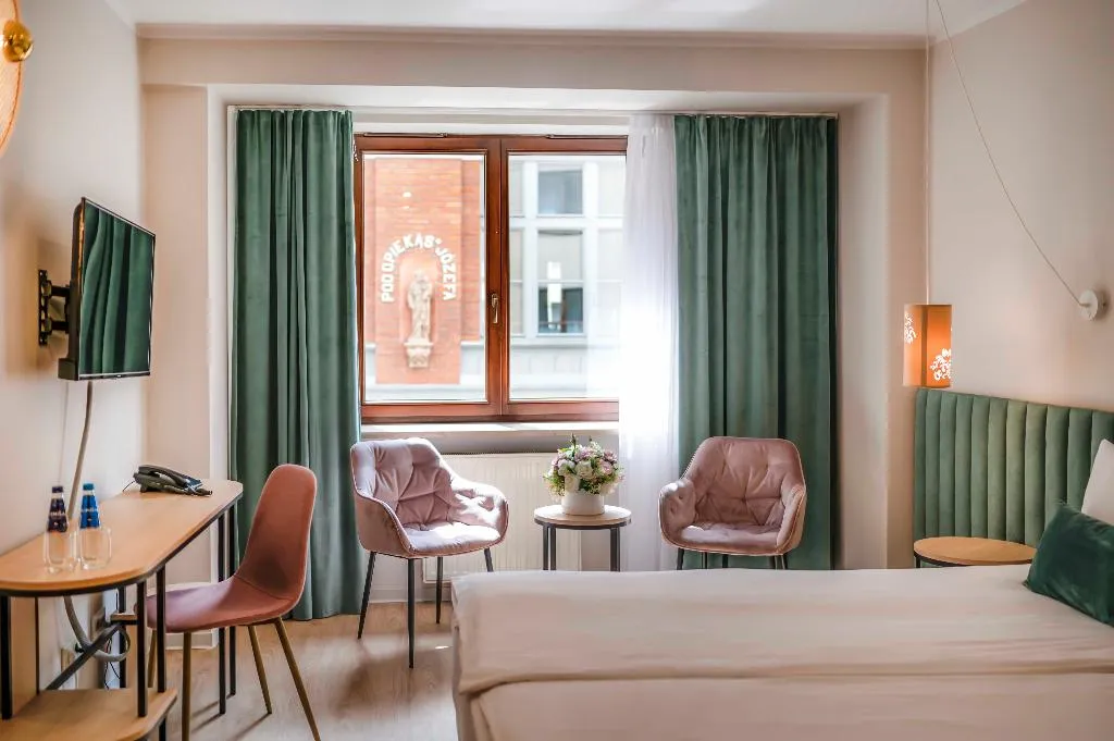 DOUBLE SINGLE USE DELUXE Room, Hotel H12, Krakow