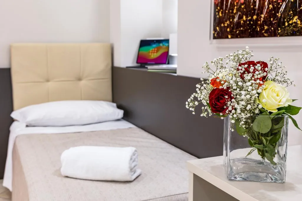 TWIN BASIC Room, Hotel Demó, Milan