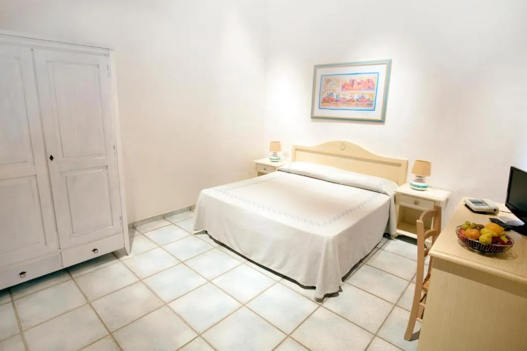 DOUBLE STANDARD Room, Li Suari Club Village, Olbia