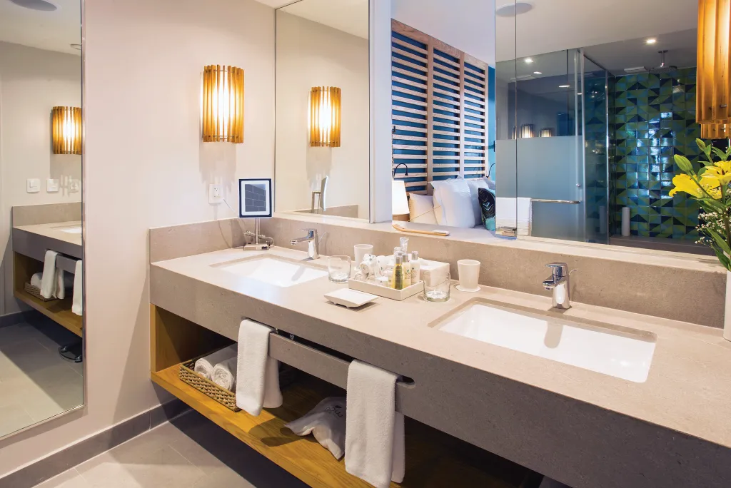 JUNIOR SUITE OCEAN VIEW KING BED Room, Dreams Natura Resort & Spa, Cancun Area