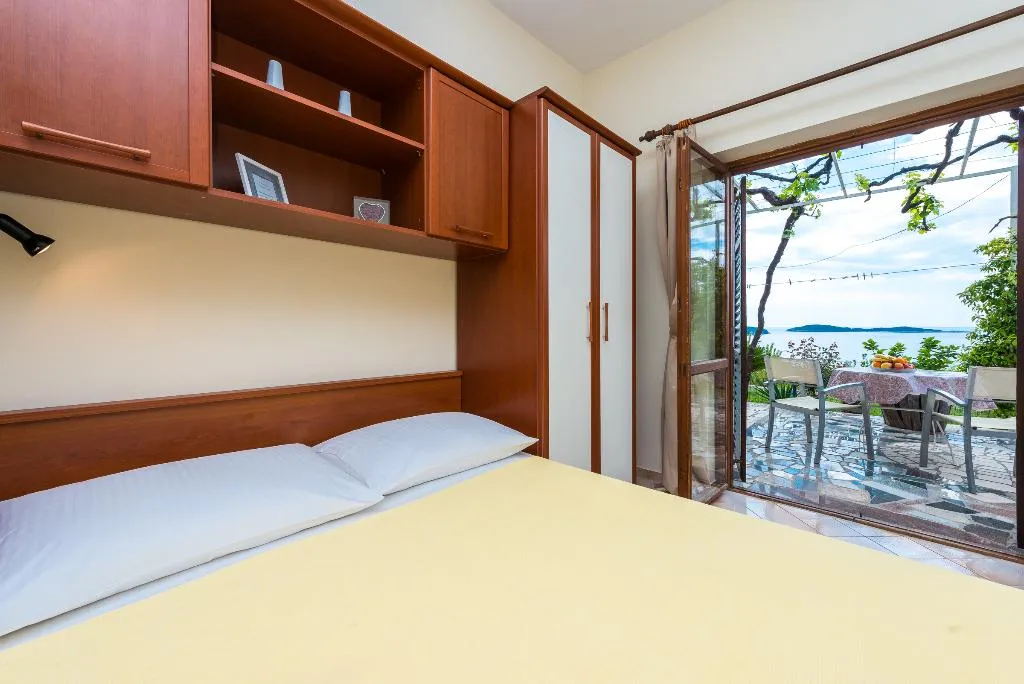 STUDIO WITH TERRACE Room, Apartments Matusko, Dubrovnik