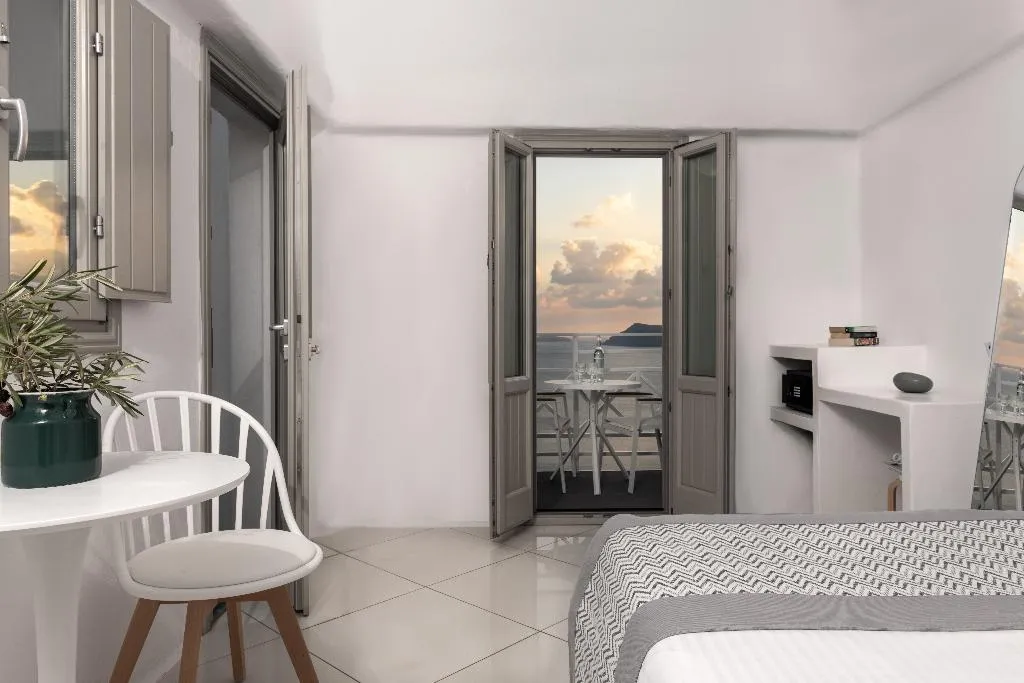 JUNIOR SUITE WITH DOUBLE BED Room, Caldera Premium Villas, Santorini