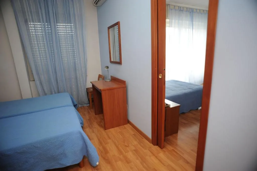 Room, Astor, Perugia