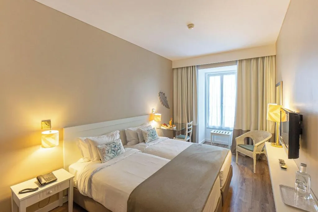 Room, Aguas do Geres, Porto