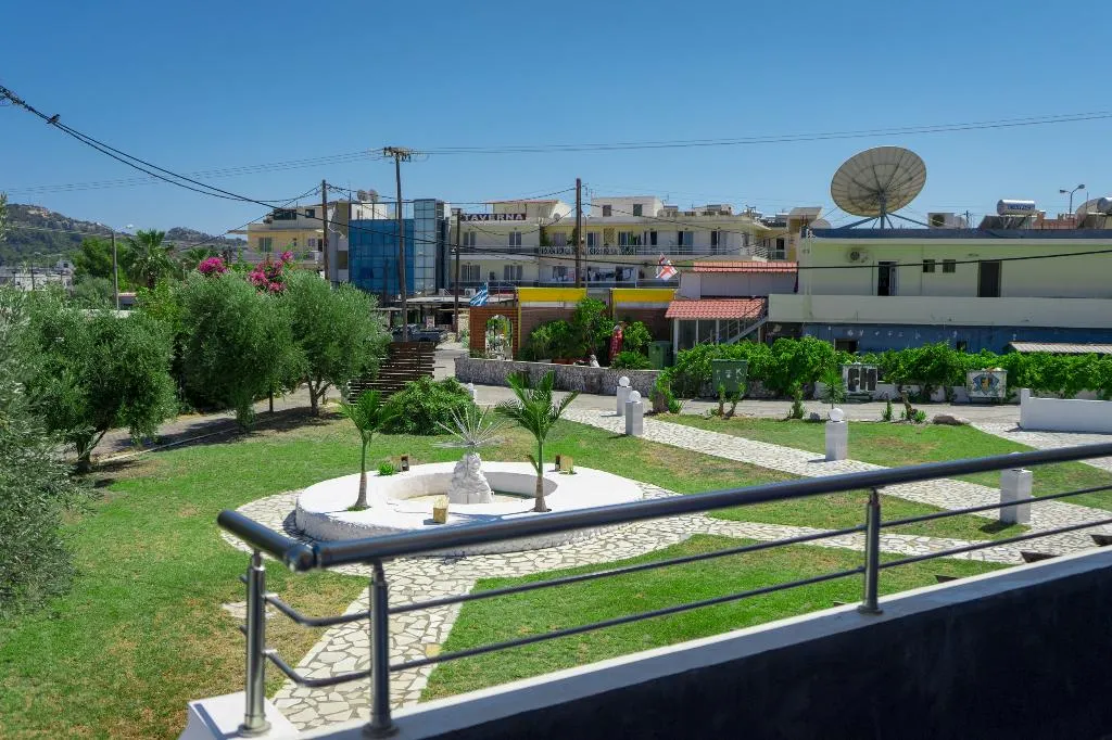 STUDIO CAPACITY 3 Room, Family House, Rhodes