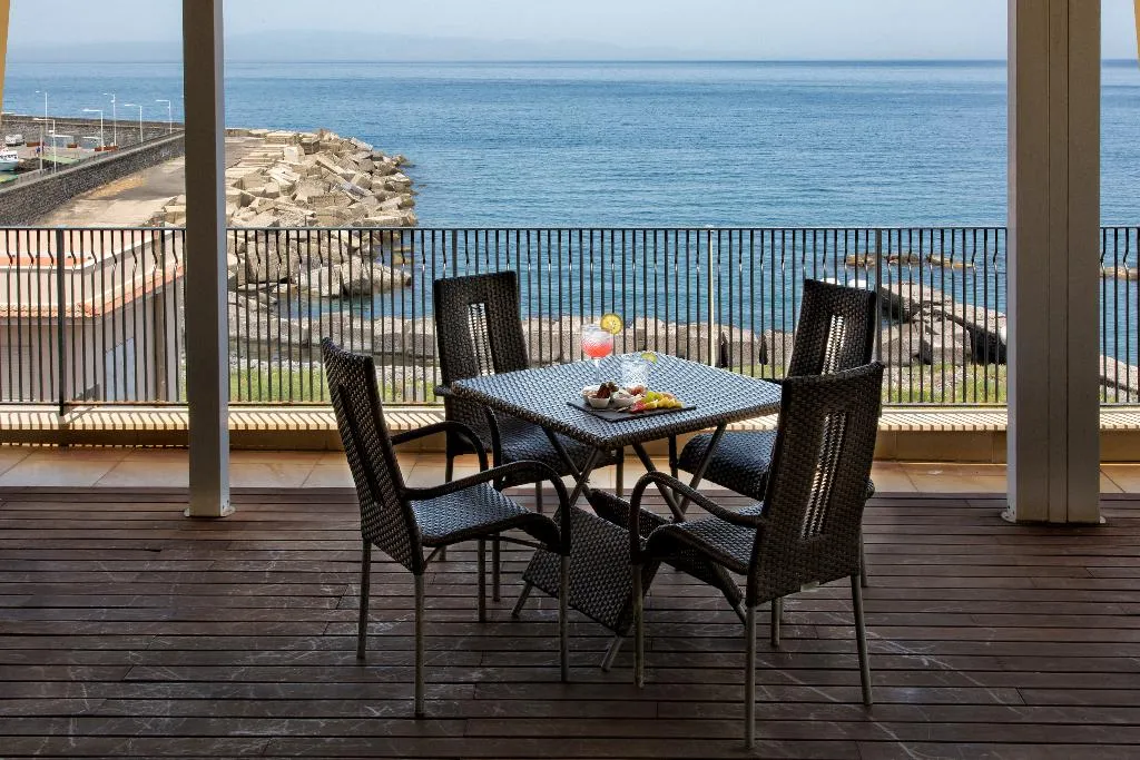 Terrace, Yachting Palace, Taormina