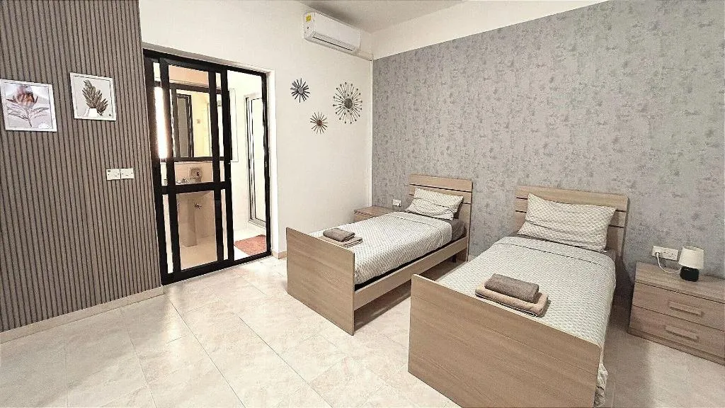 Room, Arzella Apartments, Gozo
