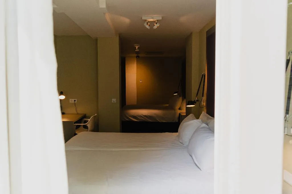QUADRUPLE STANDARD Room, Hotel Roemer, Amsterdam