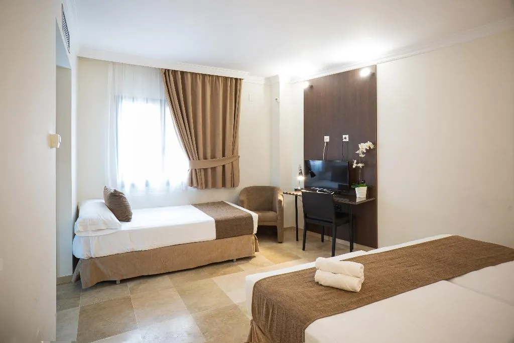 TRIPLE STANDARD Room, Mainake Costa Del Sol, Costa Del Sol