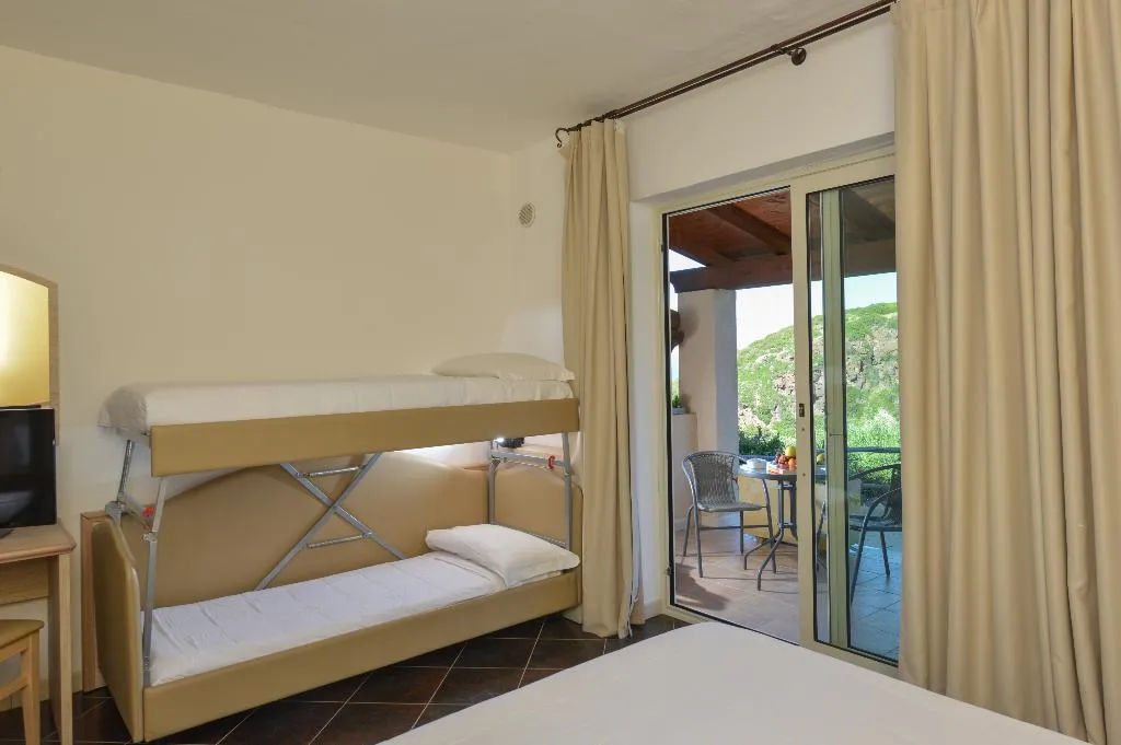 FAMILY ROOM STANDARD Room, Castelsardo Resort Village, Alghero