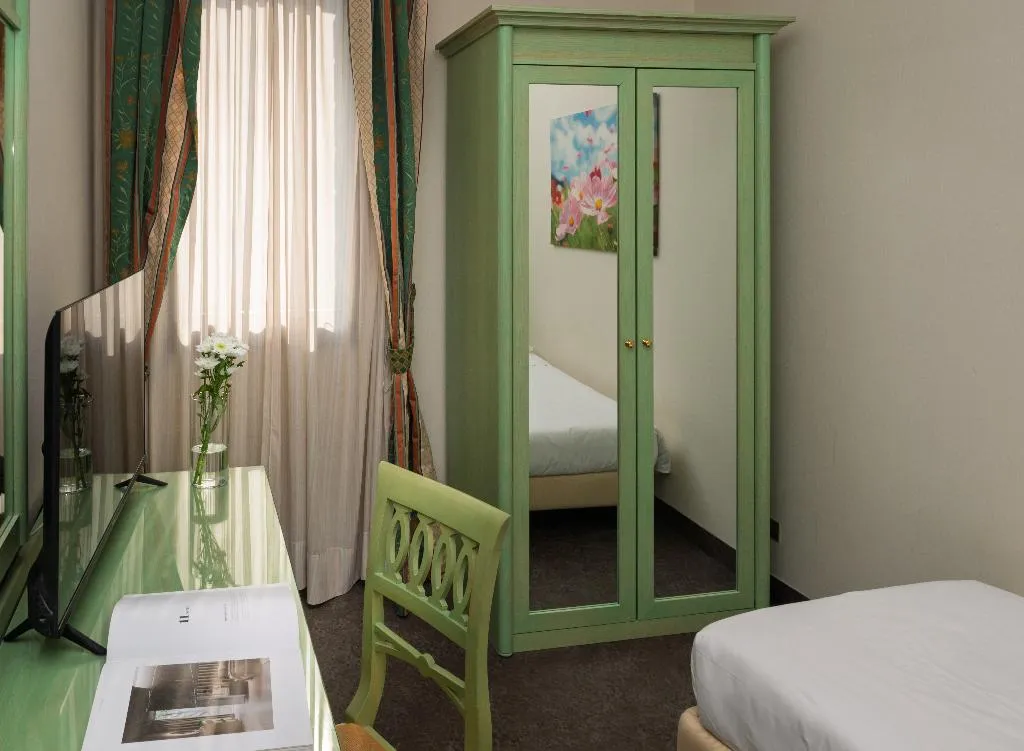 SINGLE STANDARD Room, Donatello, Venice