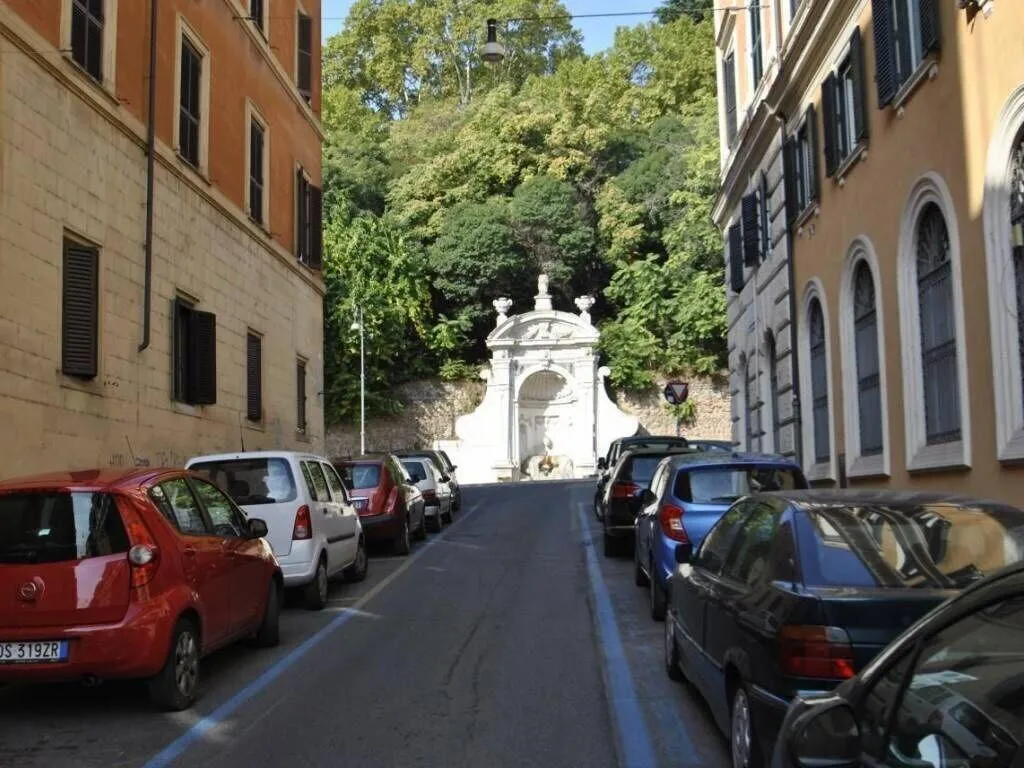 Room, Lost In Trastevere, Rome