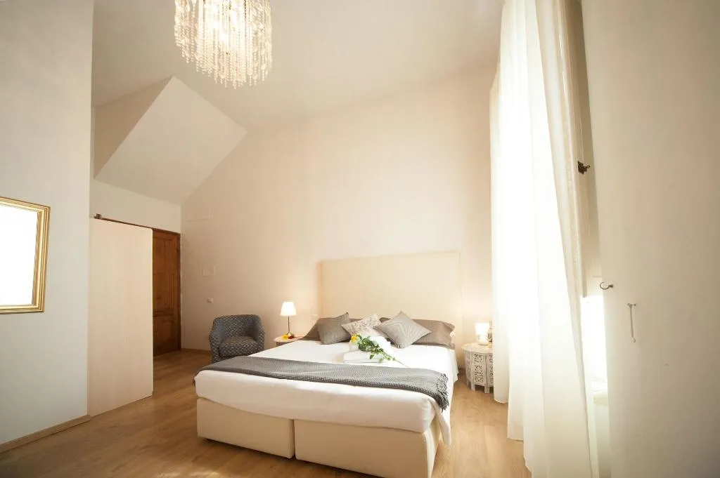 Room, La Porta Del Paradiso, Florence