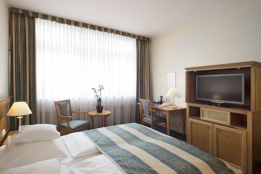 Double or Twin STANDARD Room, Hollywood Media Hotel, Berlin