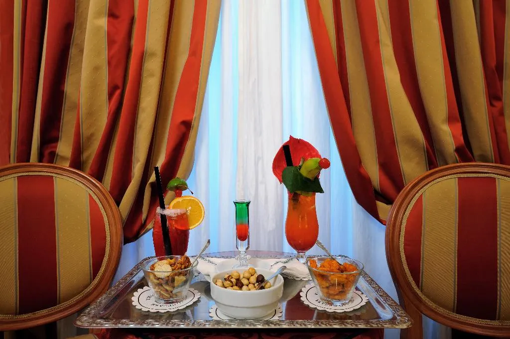 Double or Twin STANDARD Room, Giulio Cesare, Rome