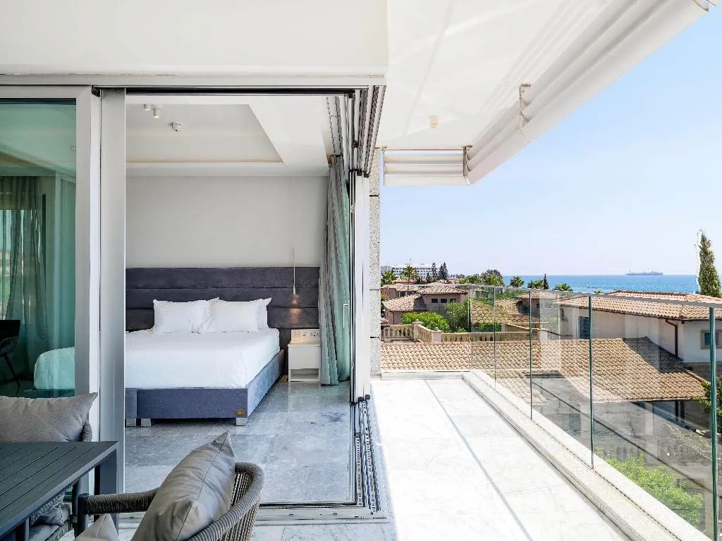 APARTMENT LUXURY Room, The Tower at St Raphael Resort, Cyprus