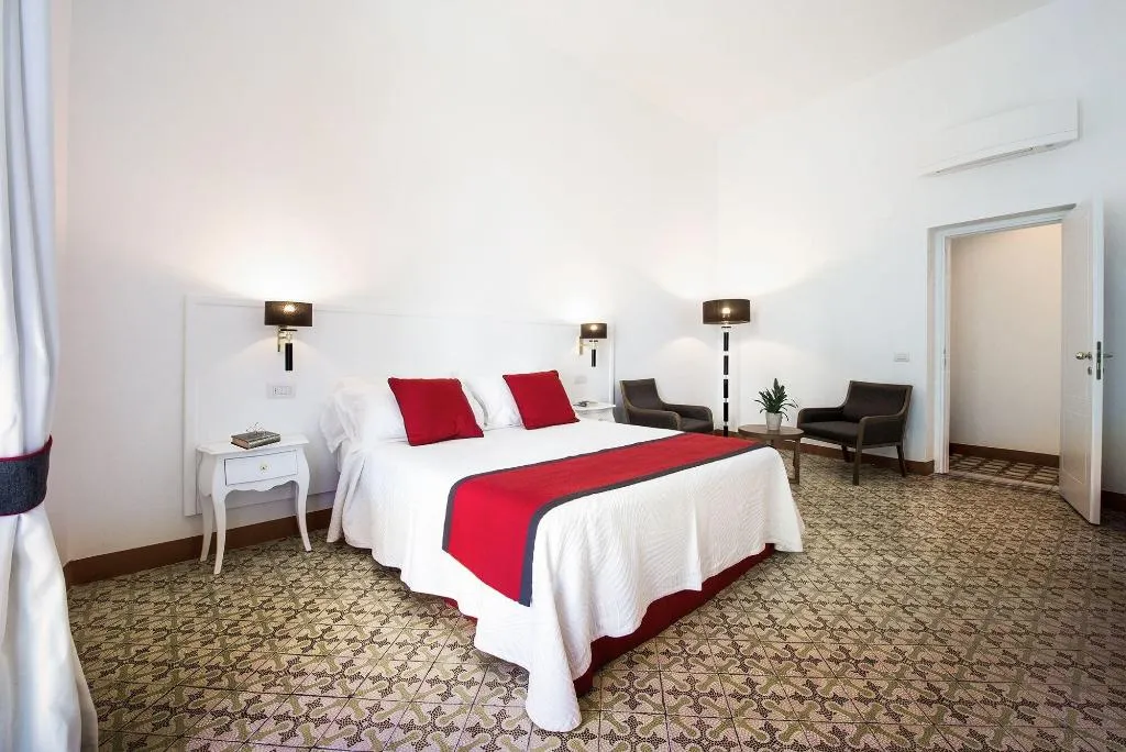 Room, Amalfi Luxury House, Naples