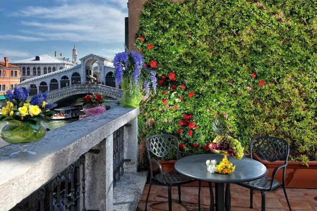 Lobby, Rialto Hotel, Venice