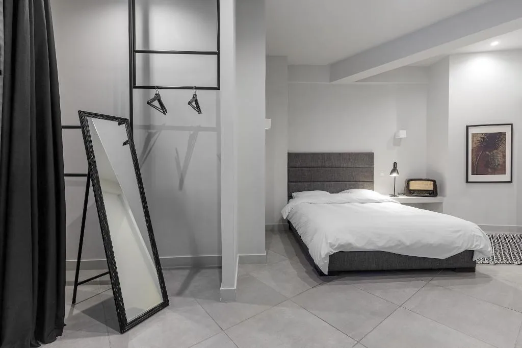 Room, Heart Of Athens, Athens