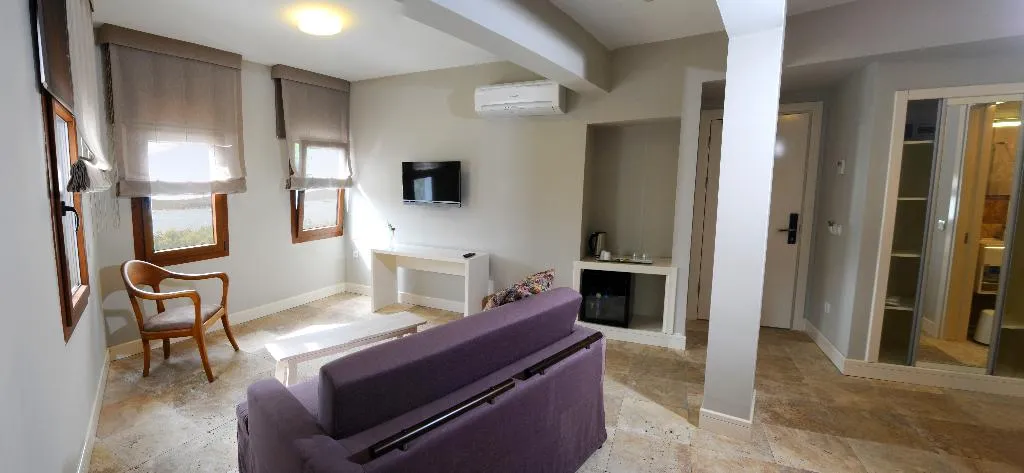 FAMILY ROOM SEA VIEW Room, Teos Lodge Pansiyon & Restaurant, Izmir