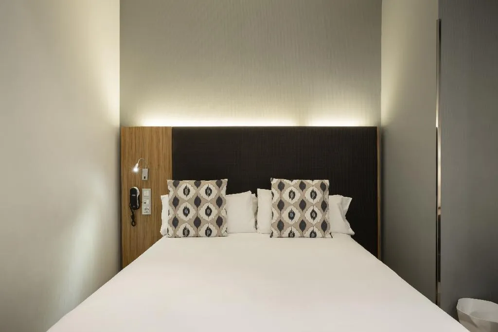 DOUBLE ECONOMY Room, Petit Palace Plaza del Carmen, Madrid