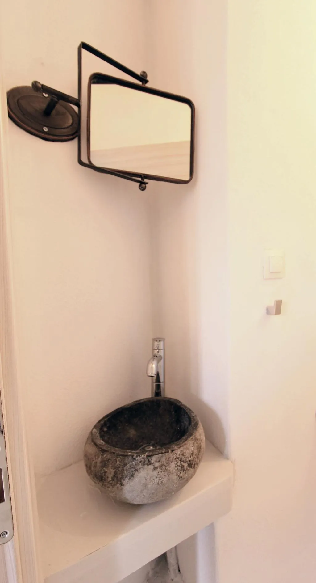 SUITE DELUXE WITH JACUZZI Room, Mesanto Luxury Suites, Santorini