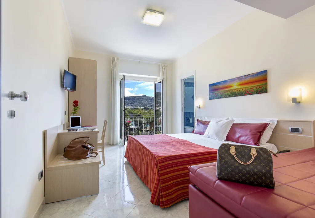 Double or Twin STANDARD Room, Cosmomare, Naples