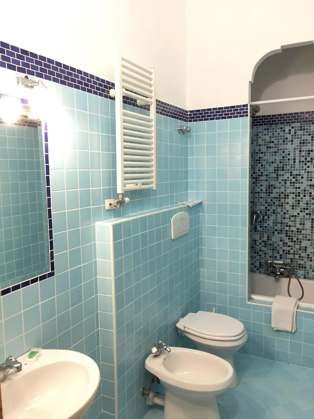 Room, Pineta, Naples