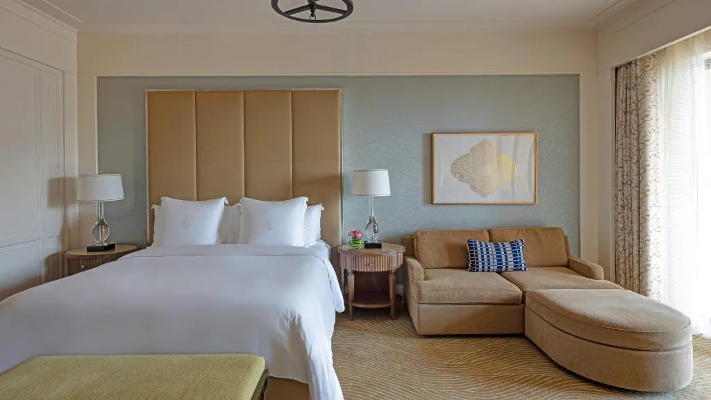 Room, Four Seasons Resort Dubai at Jumeirah Beach, Dubai