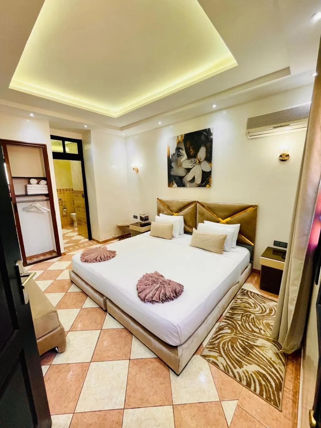 Double or Twin SUPERIOR KING BED Room, Riad Douirtna, Marrakech