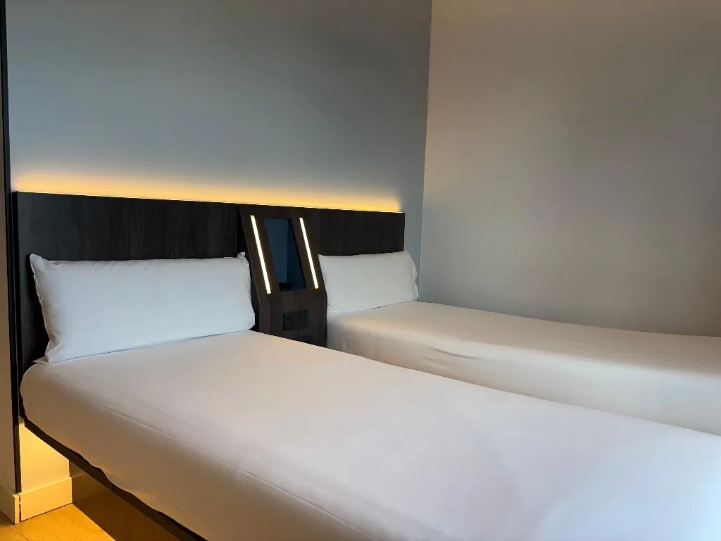 TWIN STANDARD Room, Four Points Flex by Sheraton Madrid Atocha, Madrid