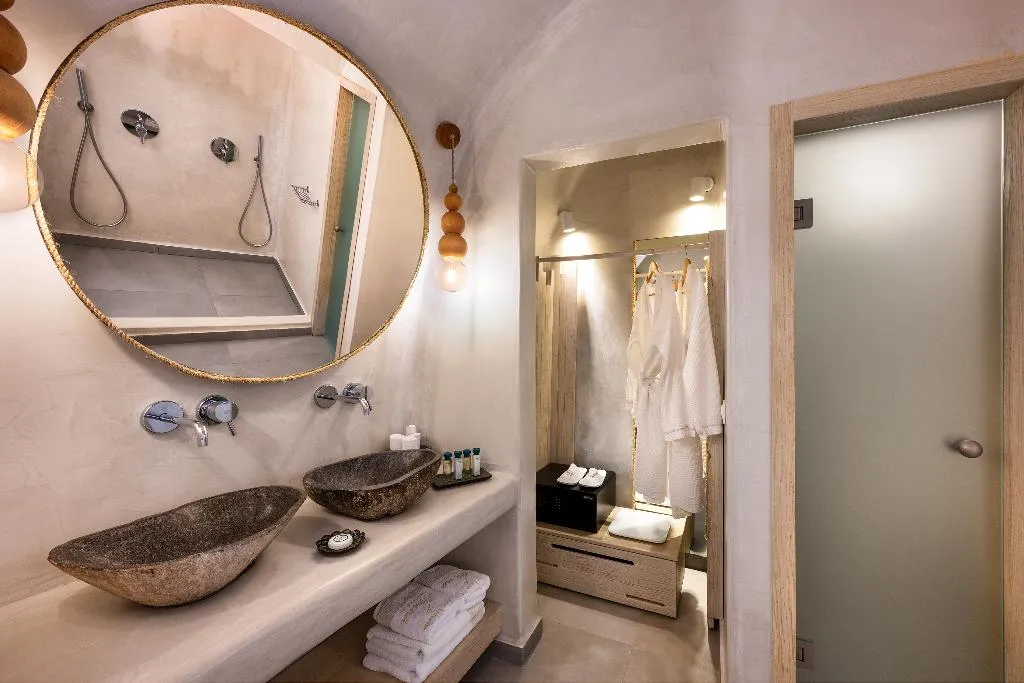 JUNIOR SUITE WITH JACUZZI Room, Athina Luxury Suites, Santorini