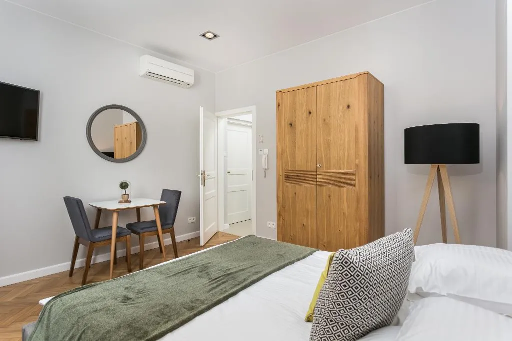 DOUBLE STANDARD Room, Venetian House Market Square Aparthotel, Krakow