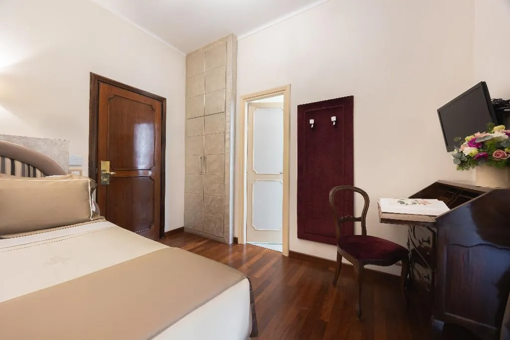 SINGLE STANDARD Room, Forum, Rome