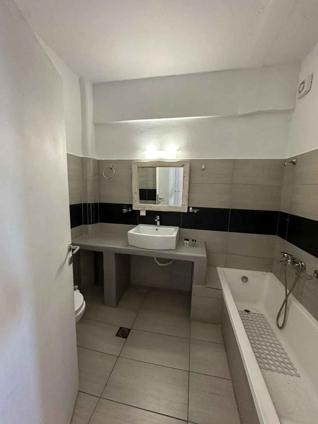 Room, Olympic, Santorini