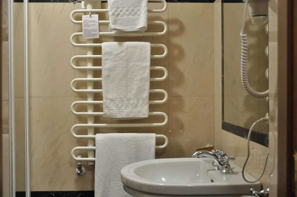 SINGLE STANDARD Room, San Guido, Milan