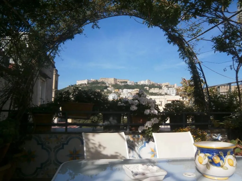 Terrace, Come D'Incanto a Napoli, Naples