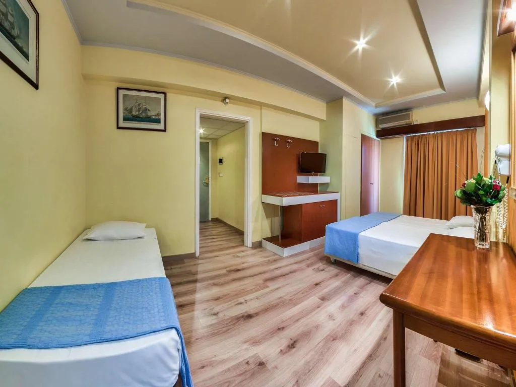 Room, Athens Cypria, Athens