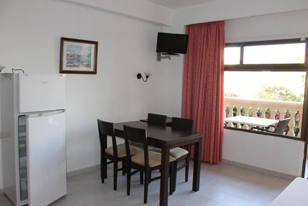 Room, Isla del Sol, Majorca