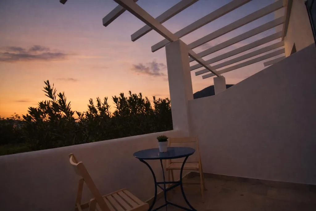 DOUBLE GARDEN VIEW Room, Aegeeis Santorini, Santorini