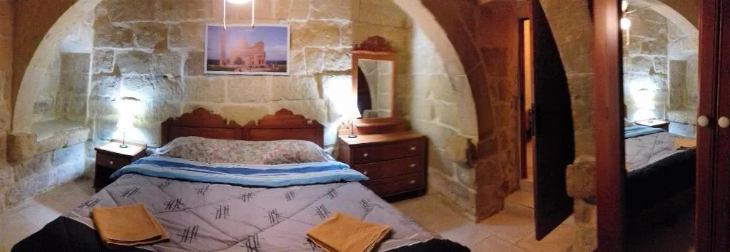Room, Gozo B&B, Gozo