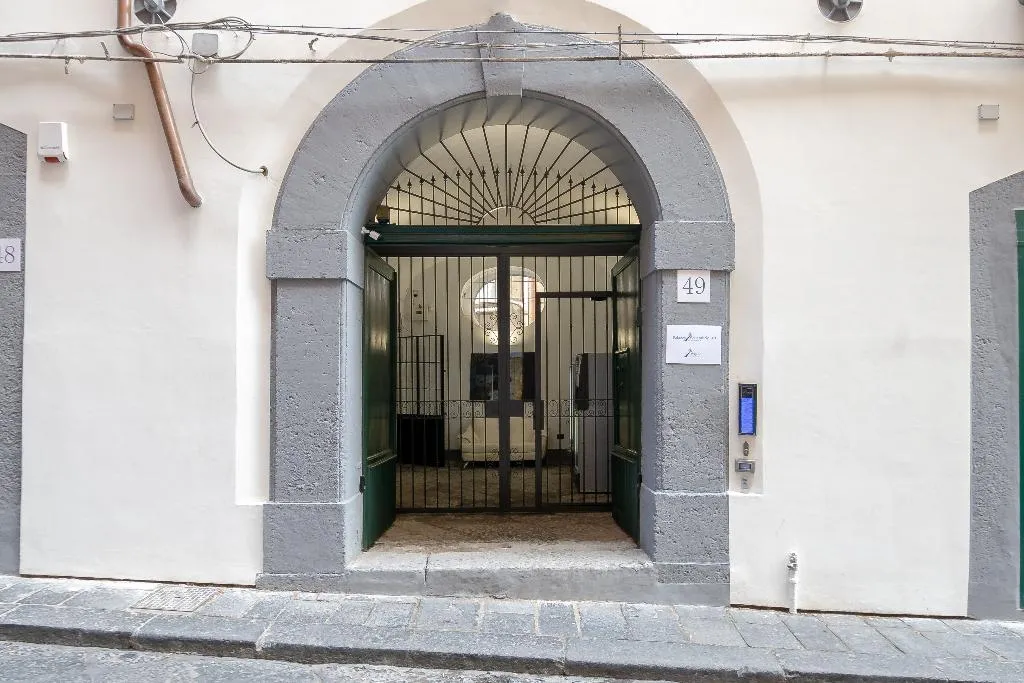 Lobby, Palazzo Settembrini 49, Naples