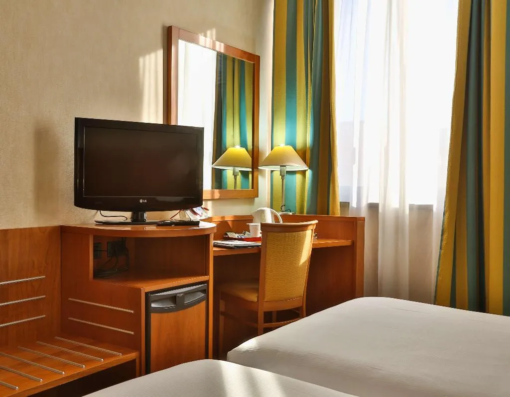 Room, Best Western Cavalieri della Corona, Milan