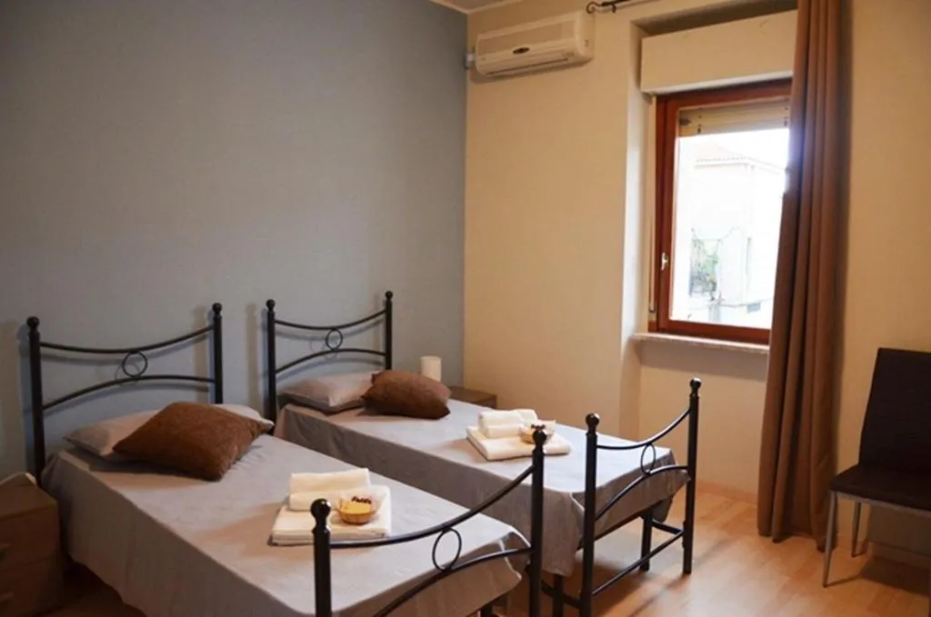 Room, B&B Il Terrazzo di Archimede, Catania