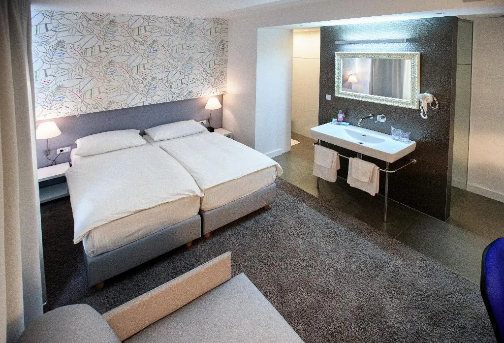DOUBLE STANDARD Room, Jona Split Rooms, Split