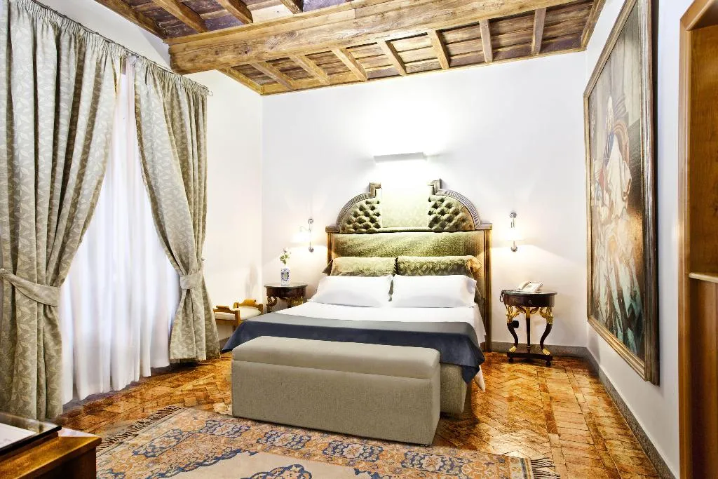 JUNIOR SUITE STANDARD Room, Valadier, Rome